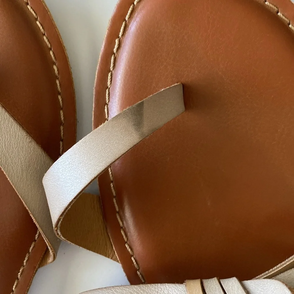 Korks leather slip on sandals toe strap women’s 10